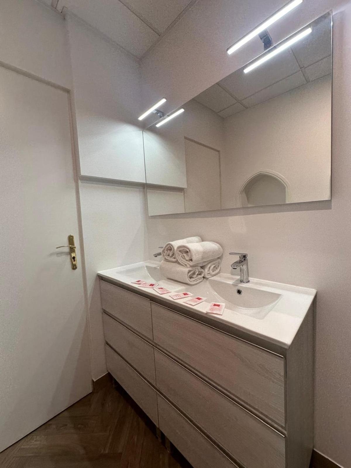 Appartement Du Cloitre 1Er Narbonne Kültér fotó